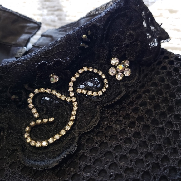 NWOT Vicky and Lucas Lace-Trimmed Dress - Picture 3 of 9